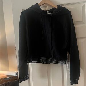 NWT Alo K-O Hoodie Cozy Crop Black L